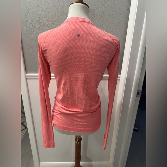 Lululemon Swiftly Tech Long Sleeve Crew - Heathered Grapefuit - Size 8 - Picture 3 of 6